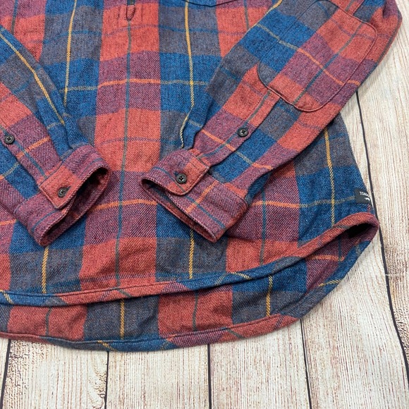 Toad&Co Women's Red Blue Plaid Recycled Flannel Quarter Zip Pullover Shirt - Picture 2 of 10